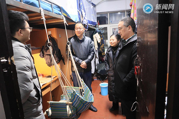 f77ac8acc74447468f23b724a8632f1f.jpg zzs2.jpg